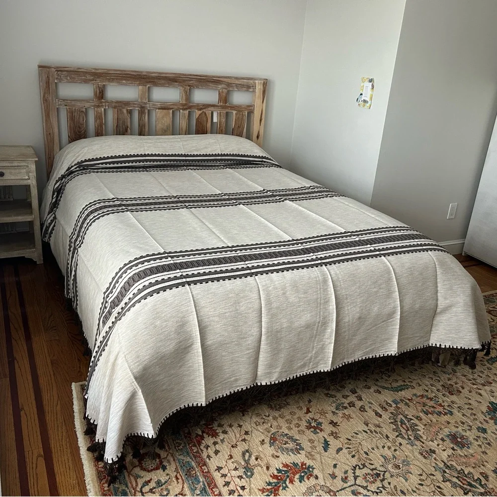 Hand Loom  Queen Size Cotton Bedspread.
